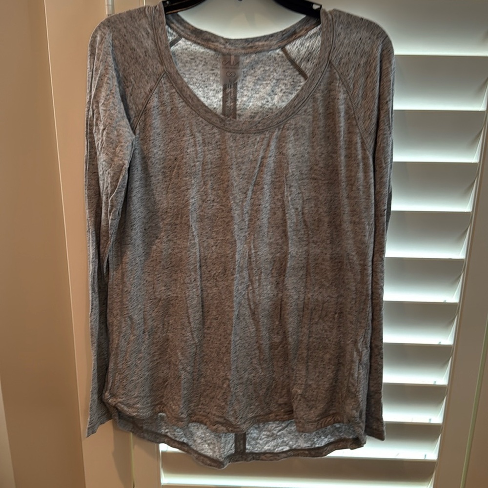 CALIA by Carrie Underwood Grey Top.Sz L Like New Condition